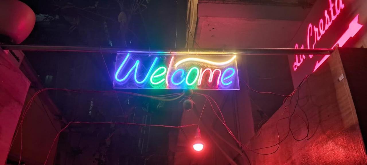 La Cresta Inn Kolkata Eksteriør bilde