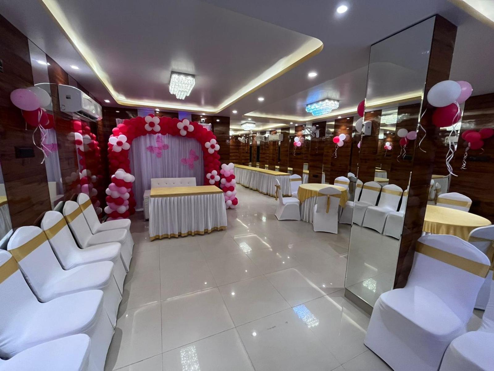 La Cresta Inn Kolkata Eksteriør bilde