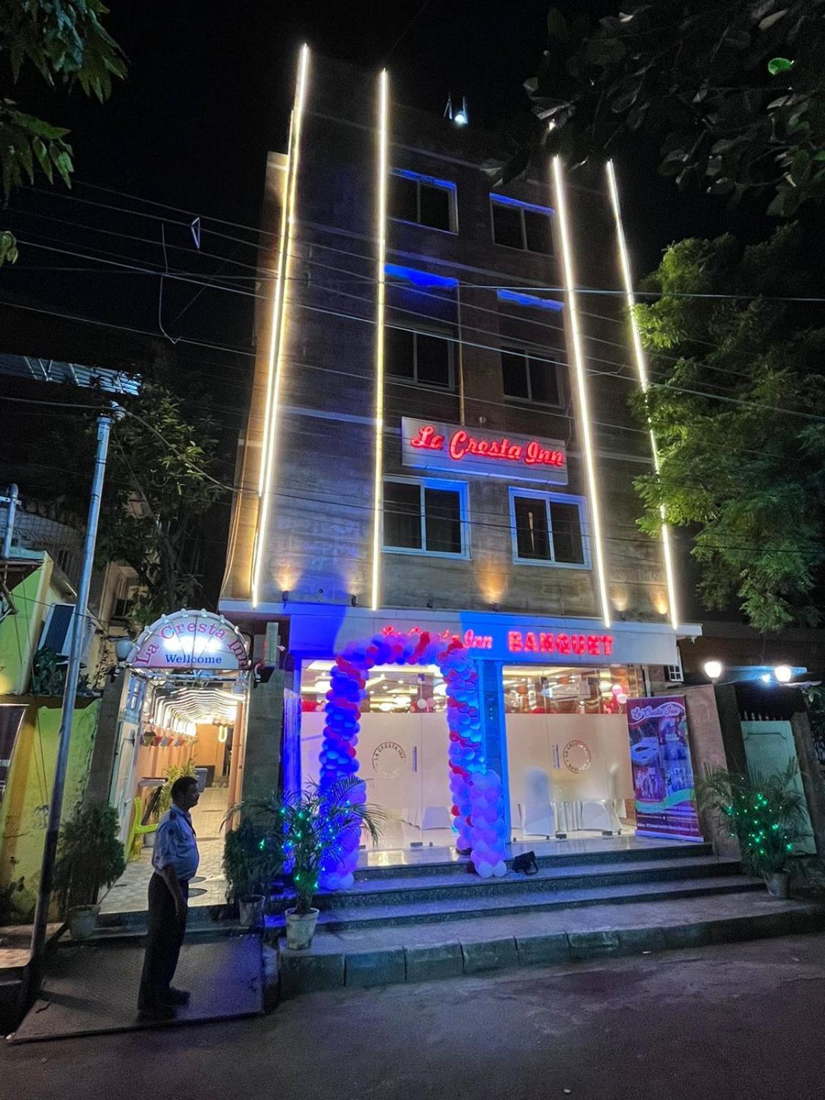 La Cresta Inn Kolkata Eksteriør bilde